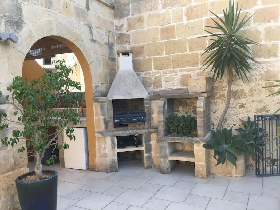 Studio Apartment With Pool In House Of Character. Birkirkara Exterior foto